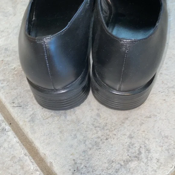 🌹4/$20 Black loafers - Picture 7 of 8